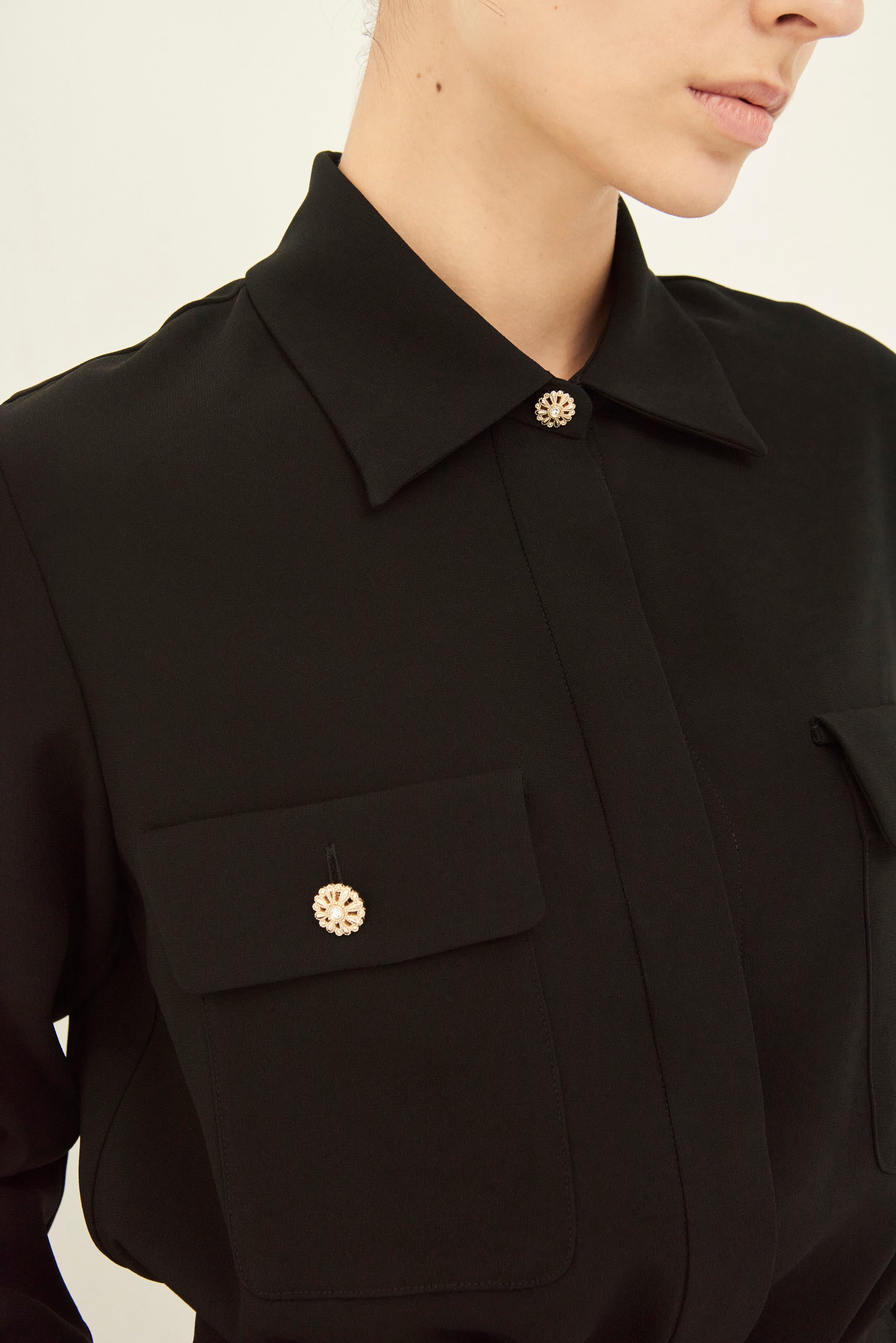 BACK SATIN BIJOU BUTTON BLOUSE – MW