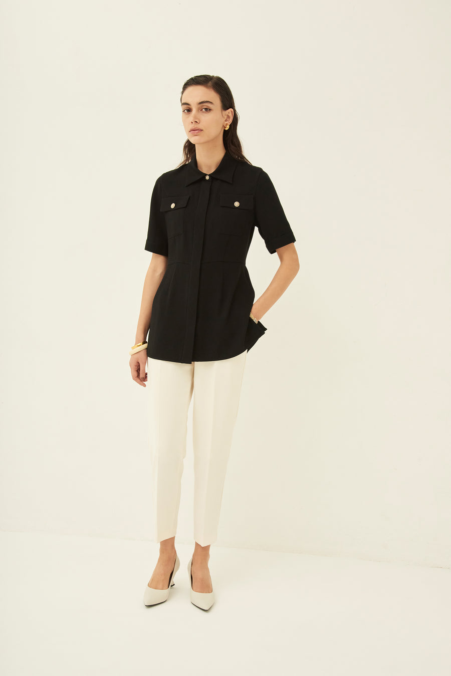 25ssシーズン先行予約販売・BACK SATIN WAIST SHAPE LONG BLOUSE.